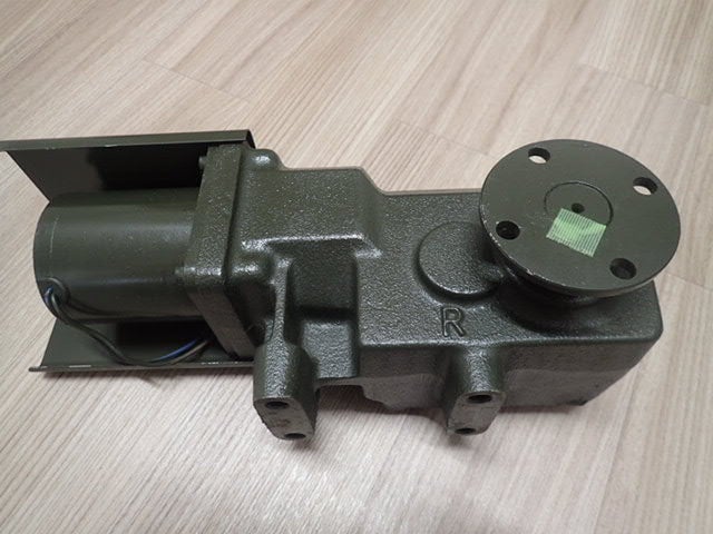 新品部品》中型ダンプ用 E903 右側用減速機 コボレーンモーター 田村